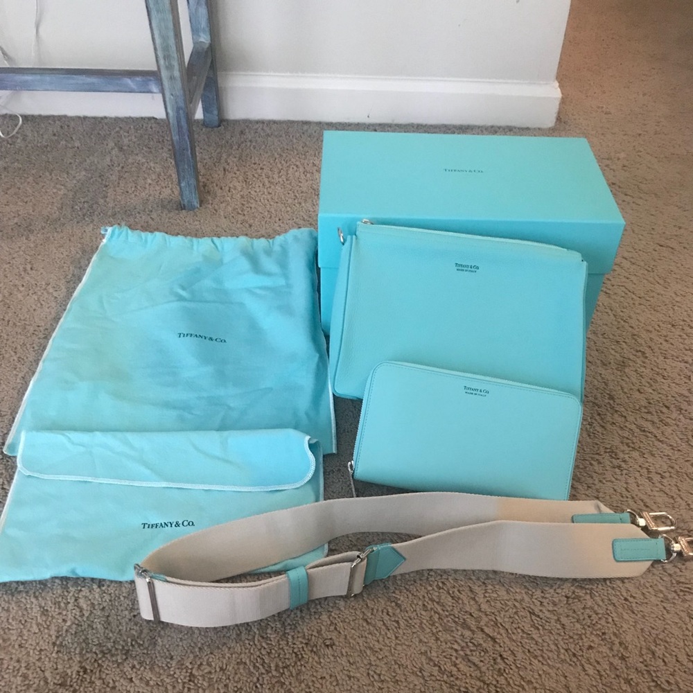 Tiffany’s purse and wallet! Excellent condition!!!